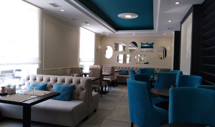 Отель "Голубая лагуна"