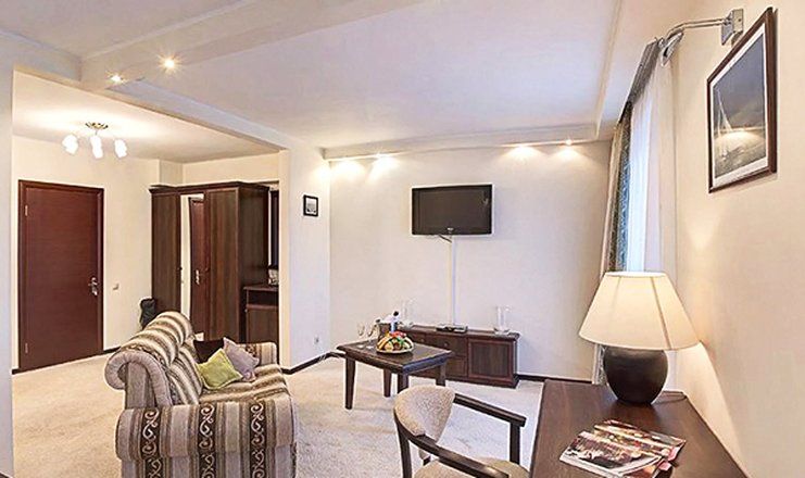 Отель "Голубая лагуна"